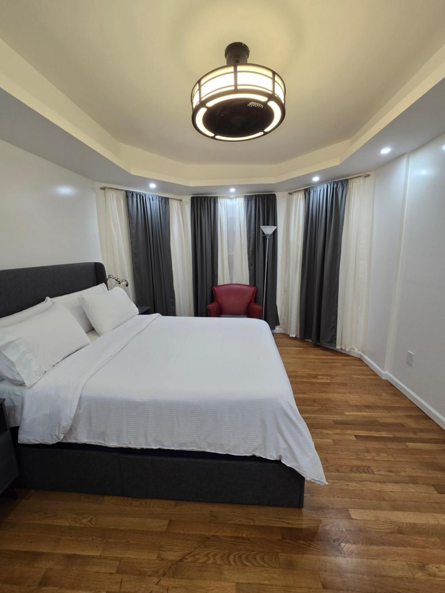 Beautiful Boston Bedroom - New Renovation Zewnętrze zdjęcie